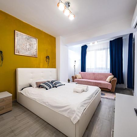 The Golden Studio - With Free Gym Bucureşti Ngoại thất bức ảnh