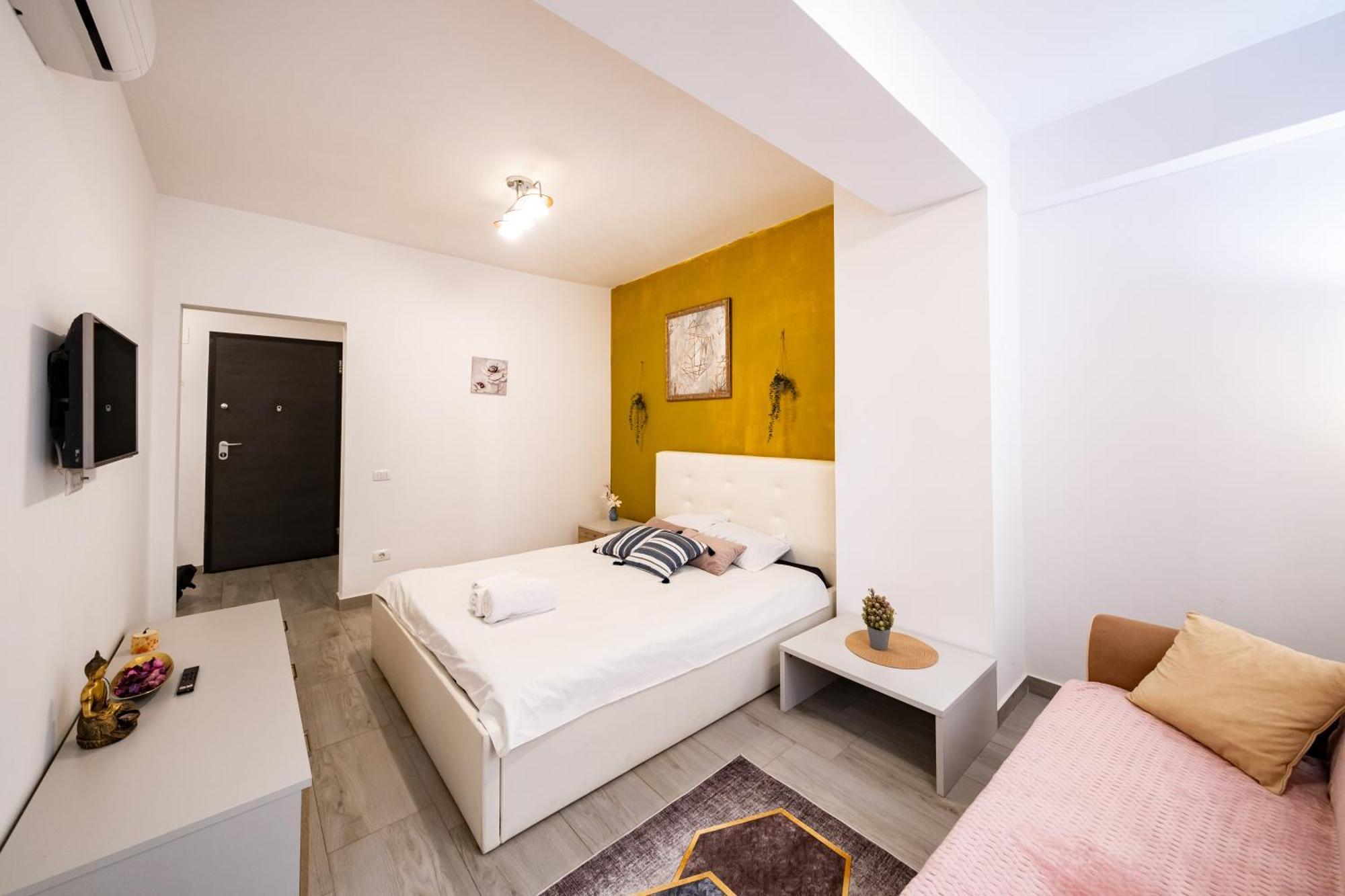 The Golden Studio - With Free Gym Bucureşti Ngoại thất bức ảnh