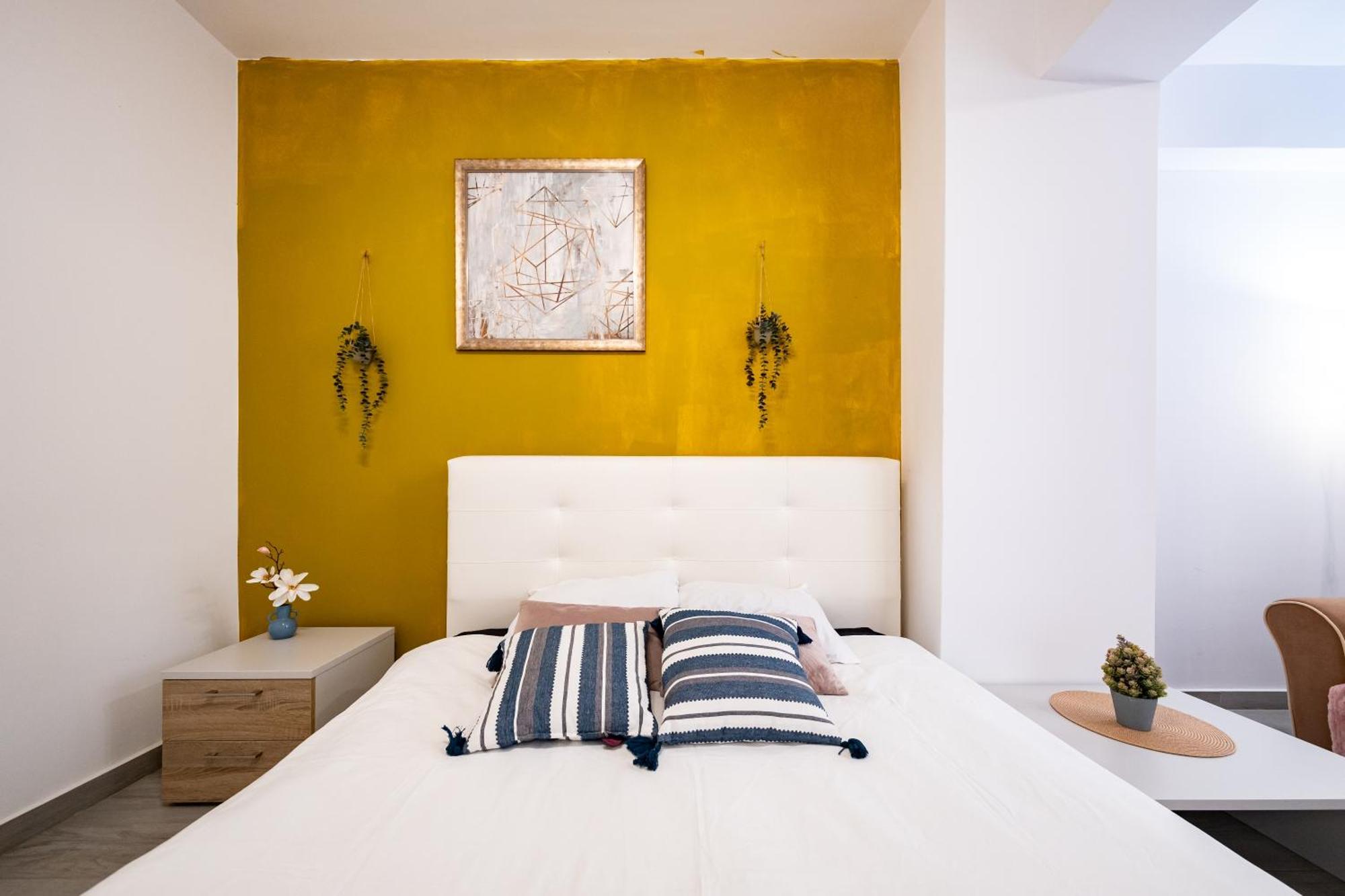 The Golden Studio - With Free Gym Bucureşti Ngoại thất bức ảnh